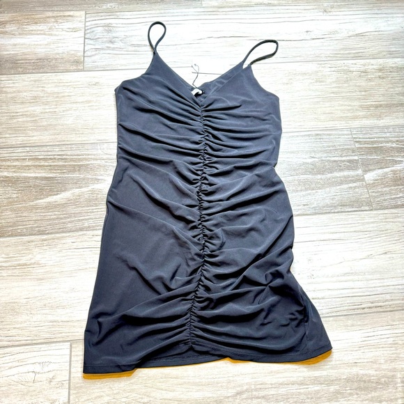 LANSTON ROUCHED CAMI DRESS BLACK SIZE SMALL - Picture 3 of 9